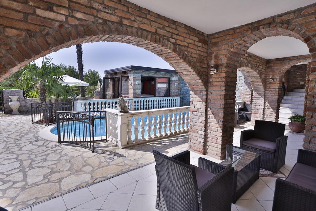 Casa Oasa -Accommodation , Pizzeria & Bar Marezige Kültér fotó